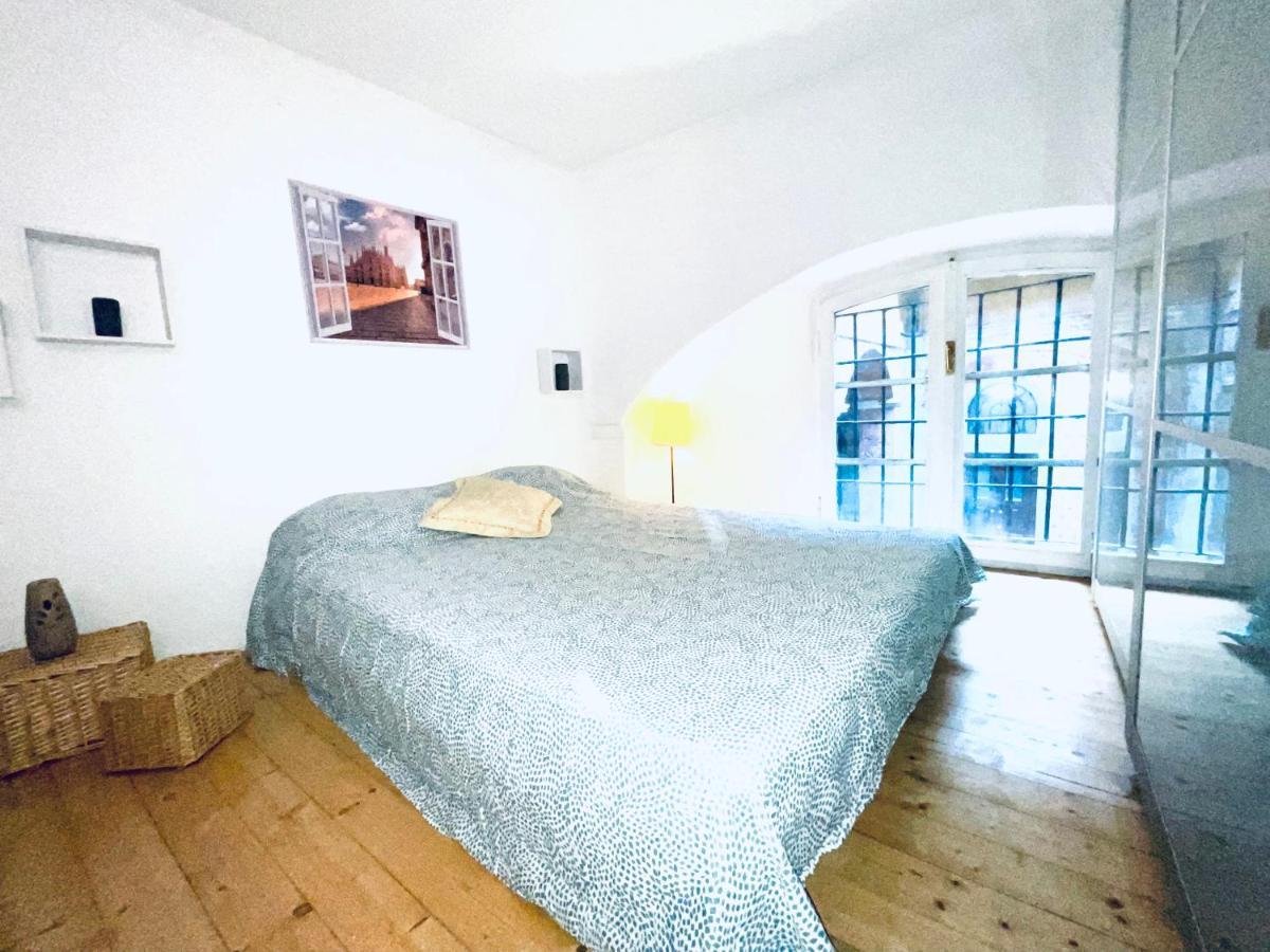 מילאנו Apartment In 3 Minutes From Duomo Ingresso Via Dei Piatti מראה חיצוני תמונה