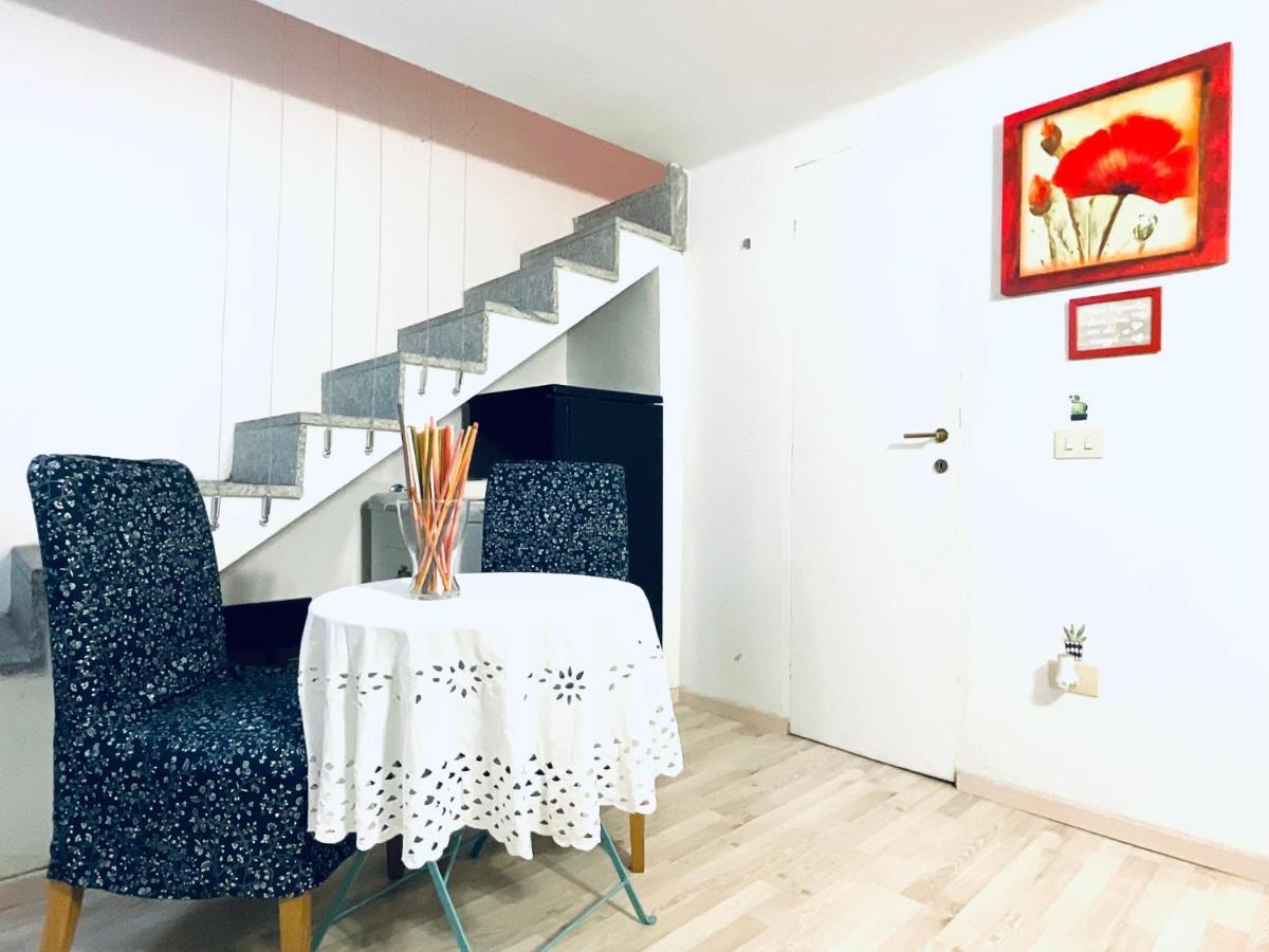 מילאנו Apartment In 3 Minutes From Duomo Ingresso Via Dei Piatti מראה חיצוני תמונה